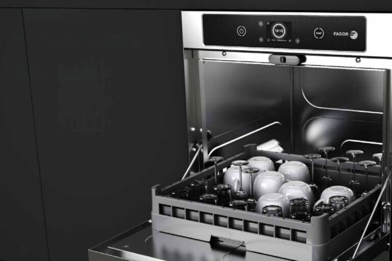 commercial dishwasher 768x512