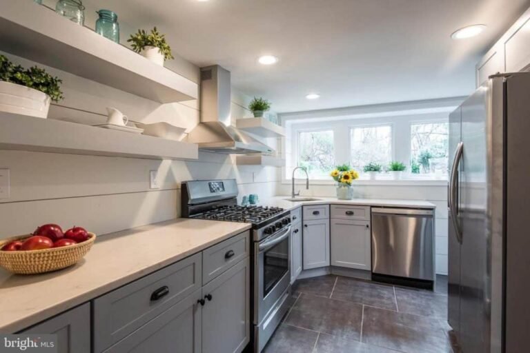 Kitchen Remodeling Gray Shaker Cabinets 2 1024x683 1 768x512