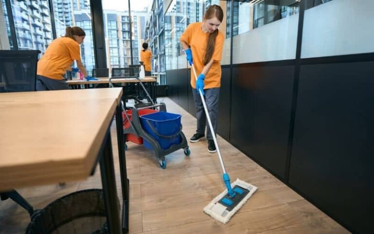 Commercial Cleaning Services 768x480