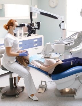 angled mirror used by dentist4